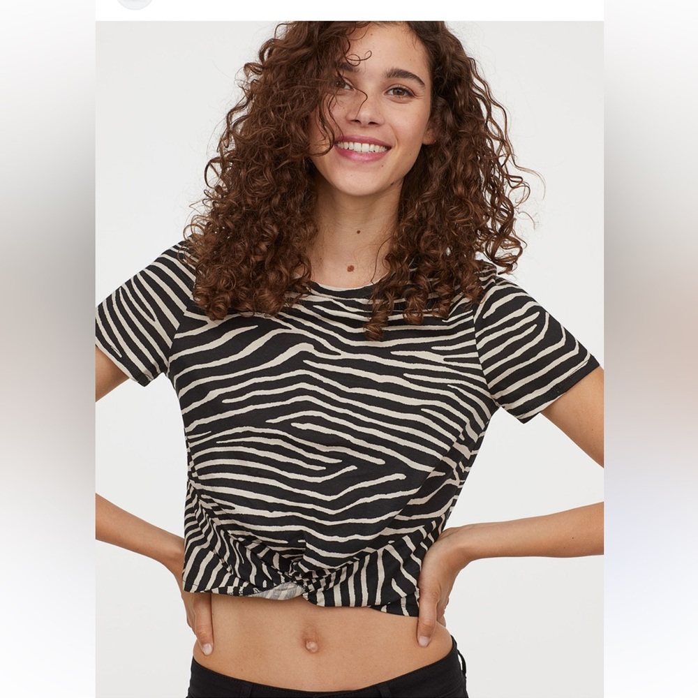 H&M Black and White Zebra Print Short Sleeve Top